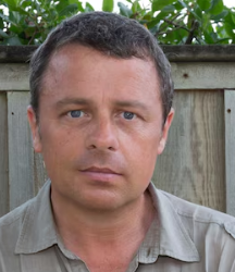 <em>Mario Silva</em>