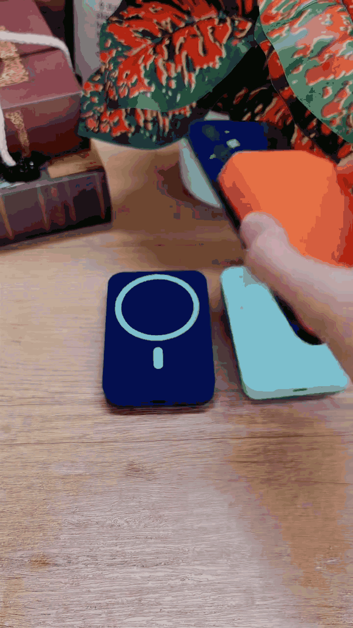 power-bank-magnetico-gif-3.gif